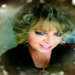 Meet your Posher, Cake